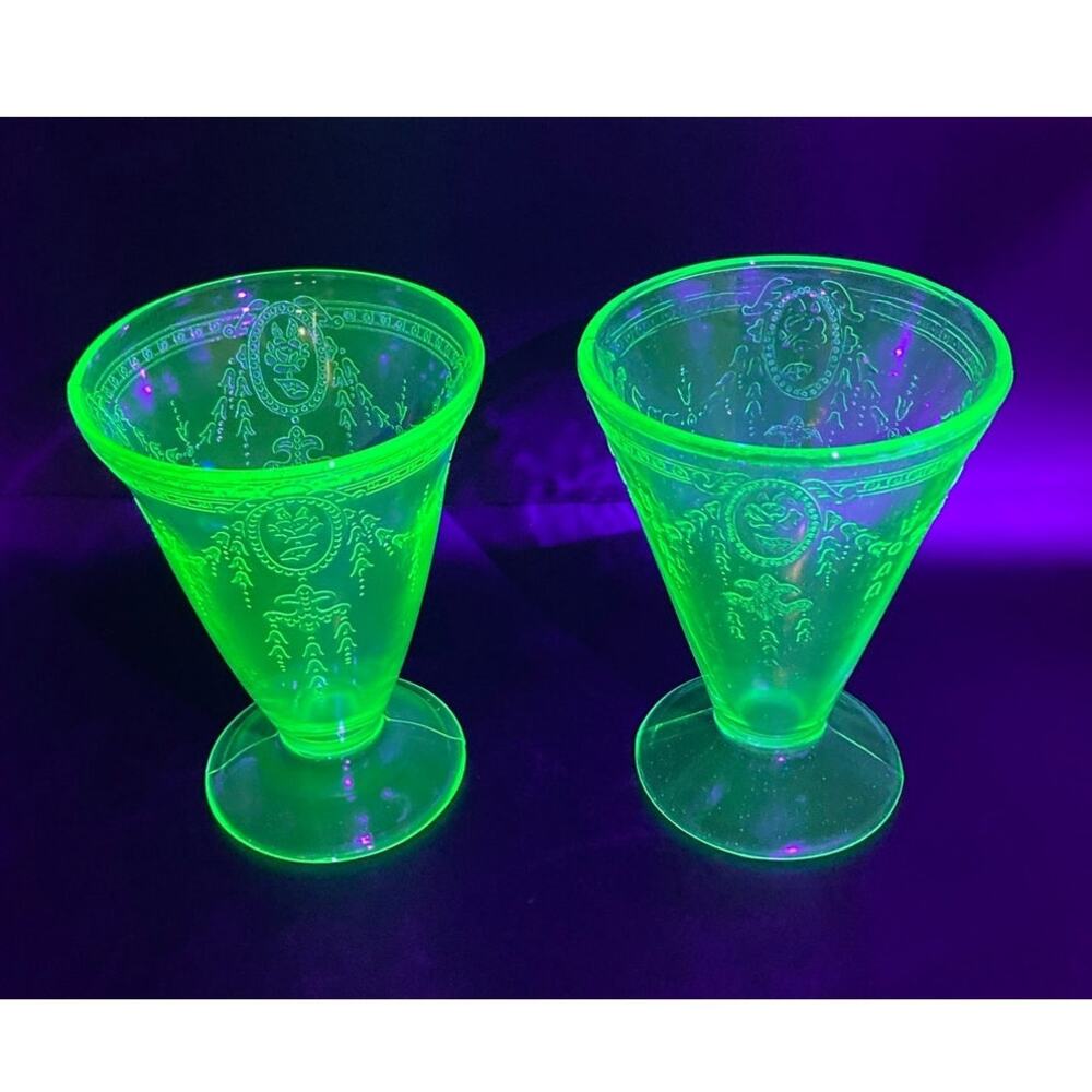 VTG Uranium Green Depression Glass Tumblers Rose Cameo (2) 5" Tall Footed
